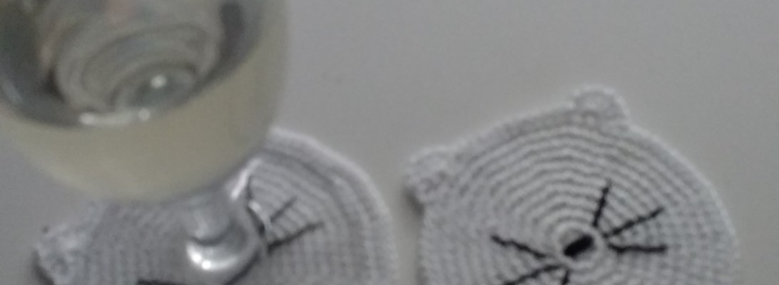 Posavasos con forma de gato a ganchillo