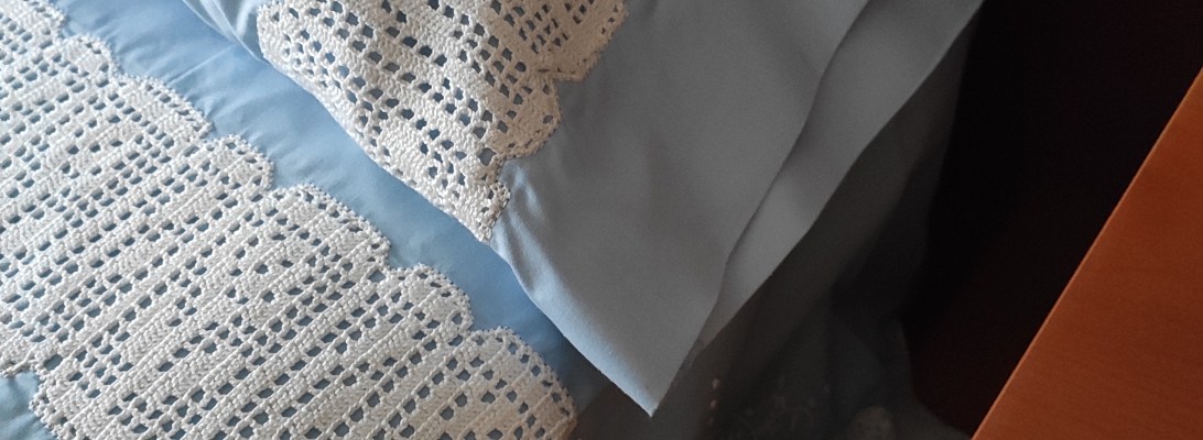 Entredós a ganchillo para sábanas